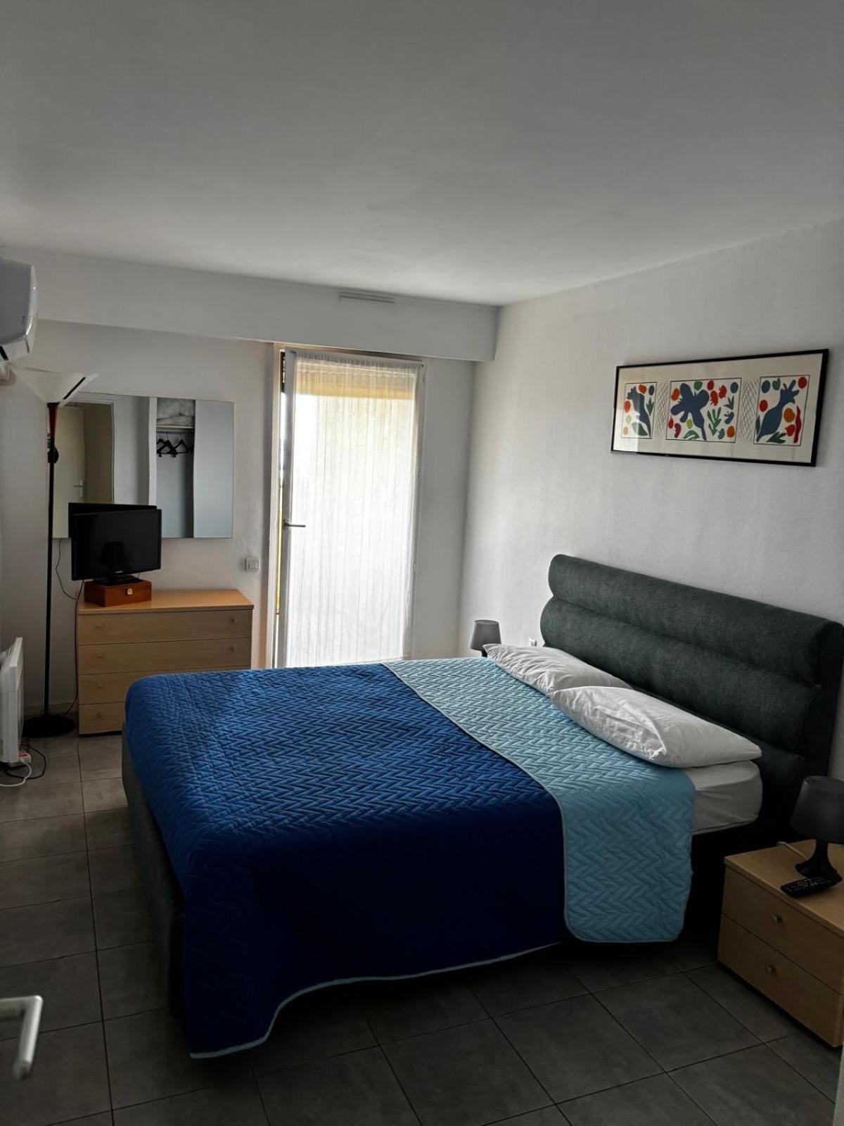 Appartamento In Riva Al Mare A Канны Экстерьер фото